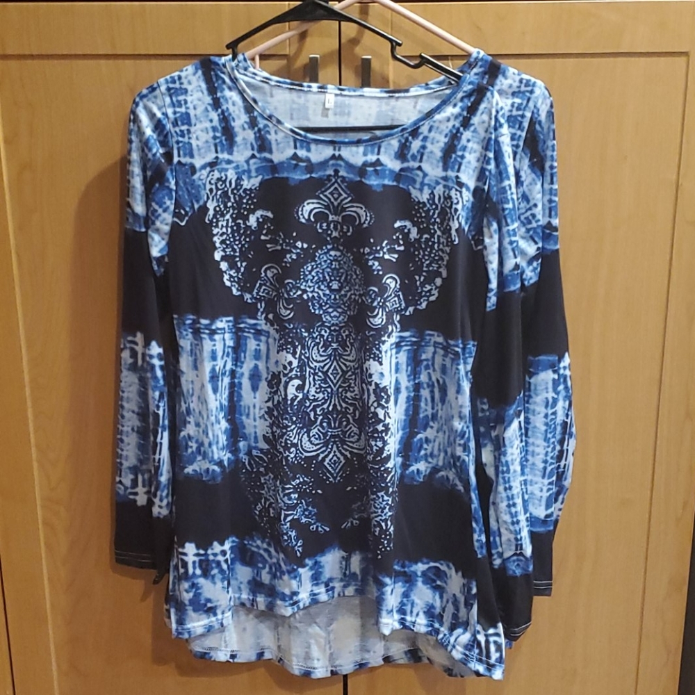Womens Long Sleeve Cotton-Poly Blend patterned Tee